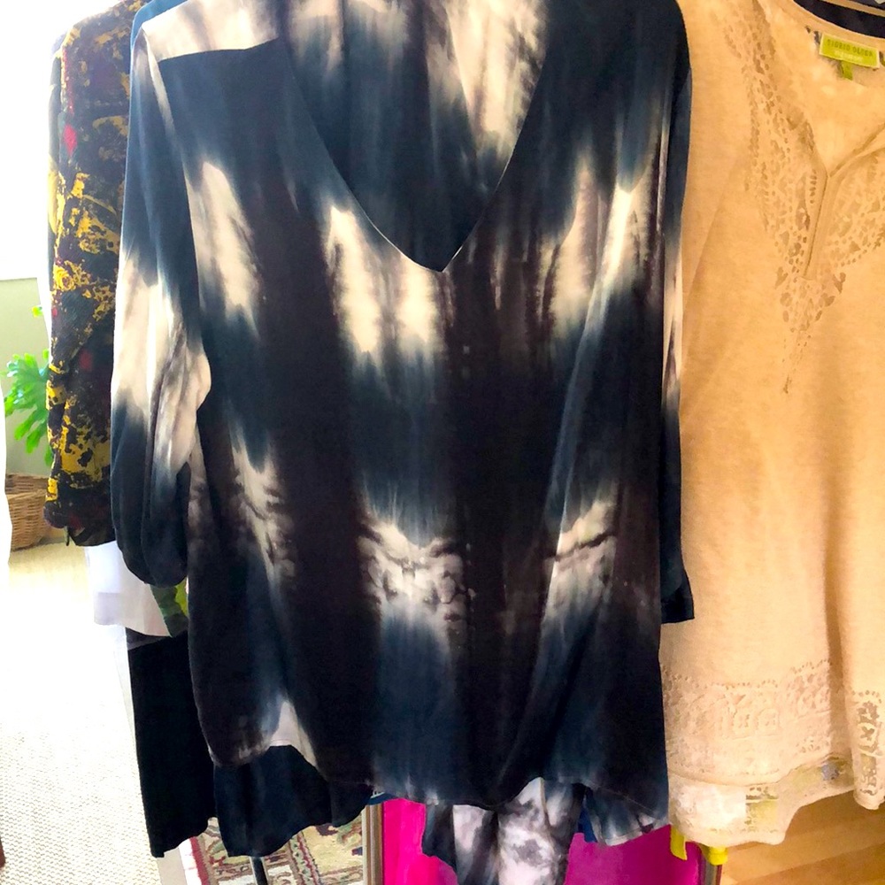 Silk tunic top navy and ivory IKAT like design